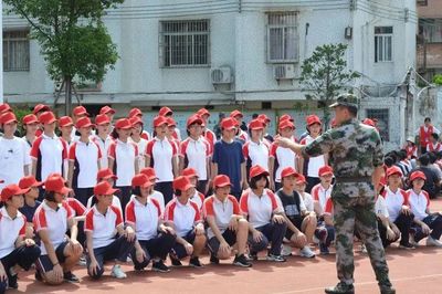 广东各地高中新生军训大PK!气质这块儿不能输!