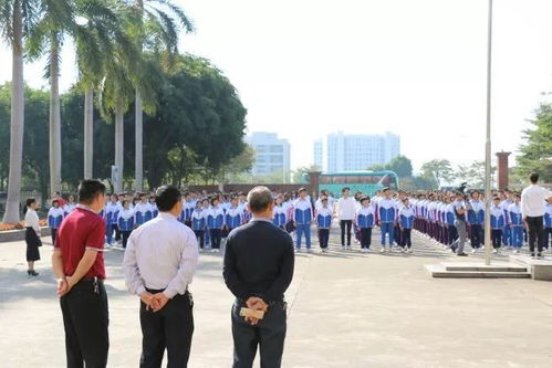 齐交流探讨,共话新发展 阳春市岗美中学行政领导到我校参观交流